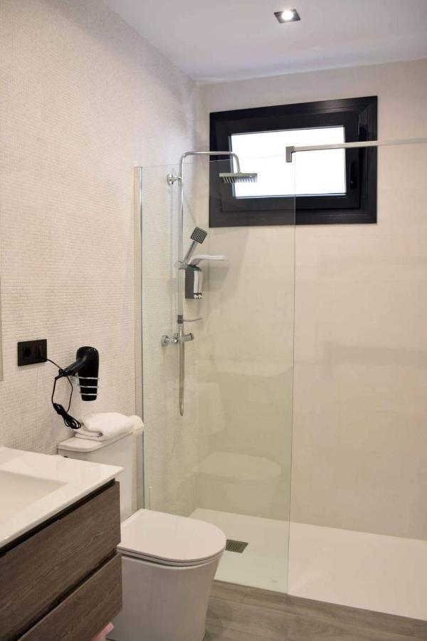 Alojamientos Lola, Suite Con Jacuzzi Беналуп-Касас-Вьехас Экстерьер фото